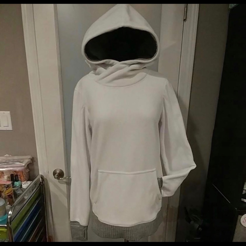 Lululemon White Runaway Fleece